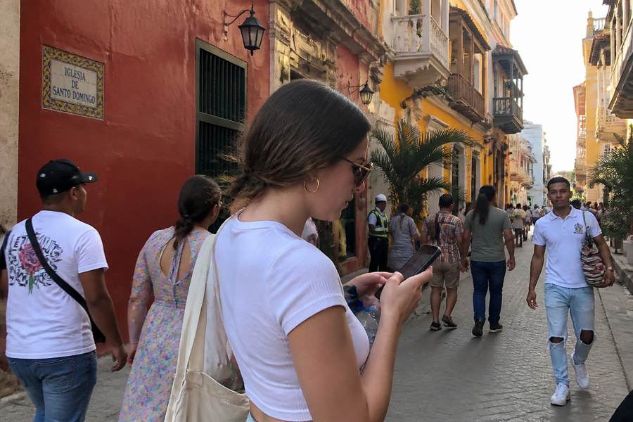Money, Safety and eSIM in Colombia