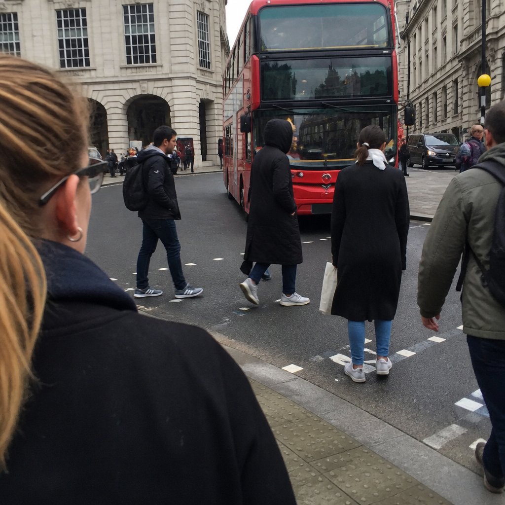 Money, Safety & eSIM in the UK