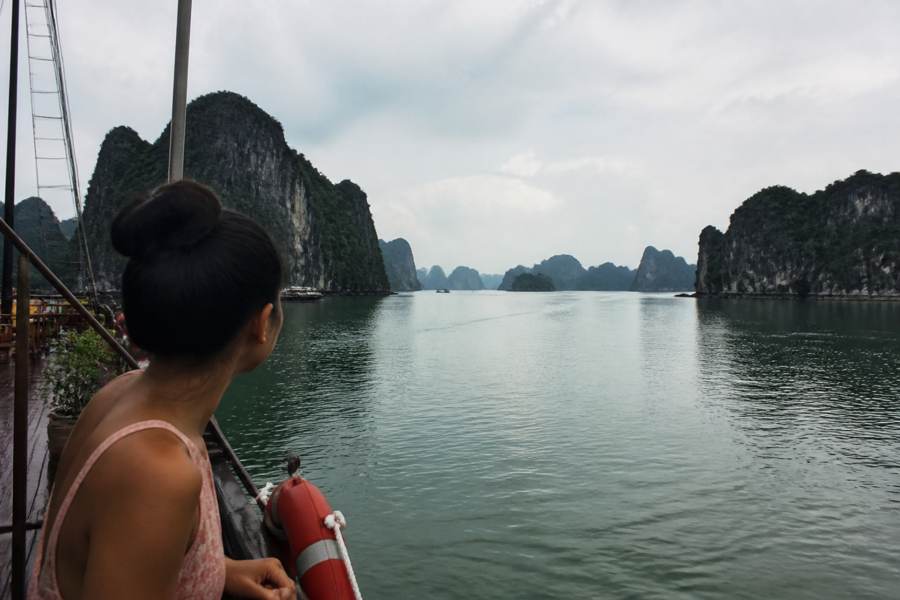 Ha Long Bay Cruise Guide: What to Expect